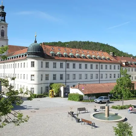 65qm Klosterblick Im Historischen Pfarrhaus Apartamento